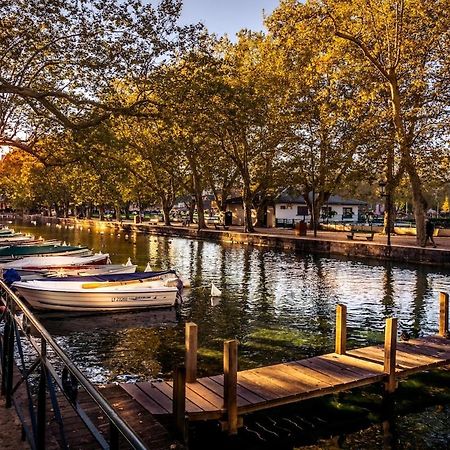 Golden Beach Parking Proche Du Lac Annecy Exterior photo